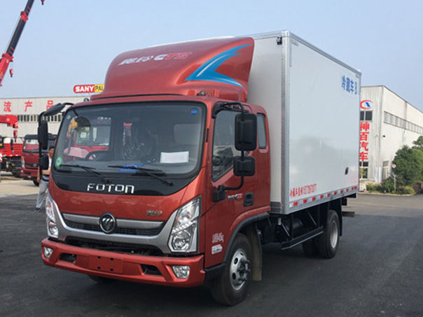 福田奥铃M4 3.7米排半冷藏deep色客
