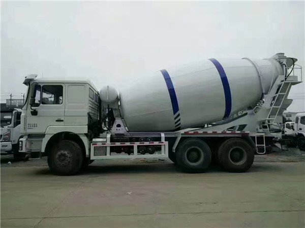 陕汽牌SX5310GJBMB3062型混凝土搅拌运输deep色客
